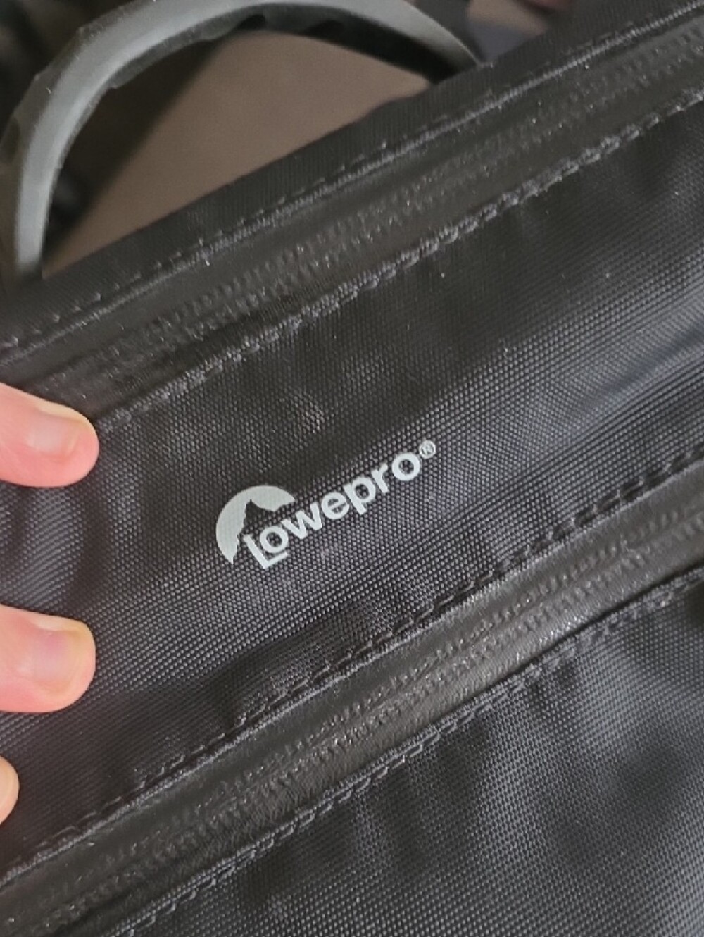 Lowepro camera bag backpack - Picture 6 of 7